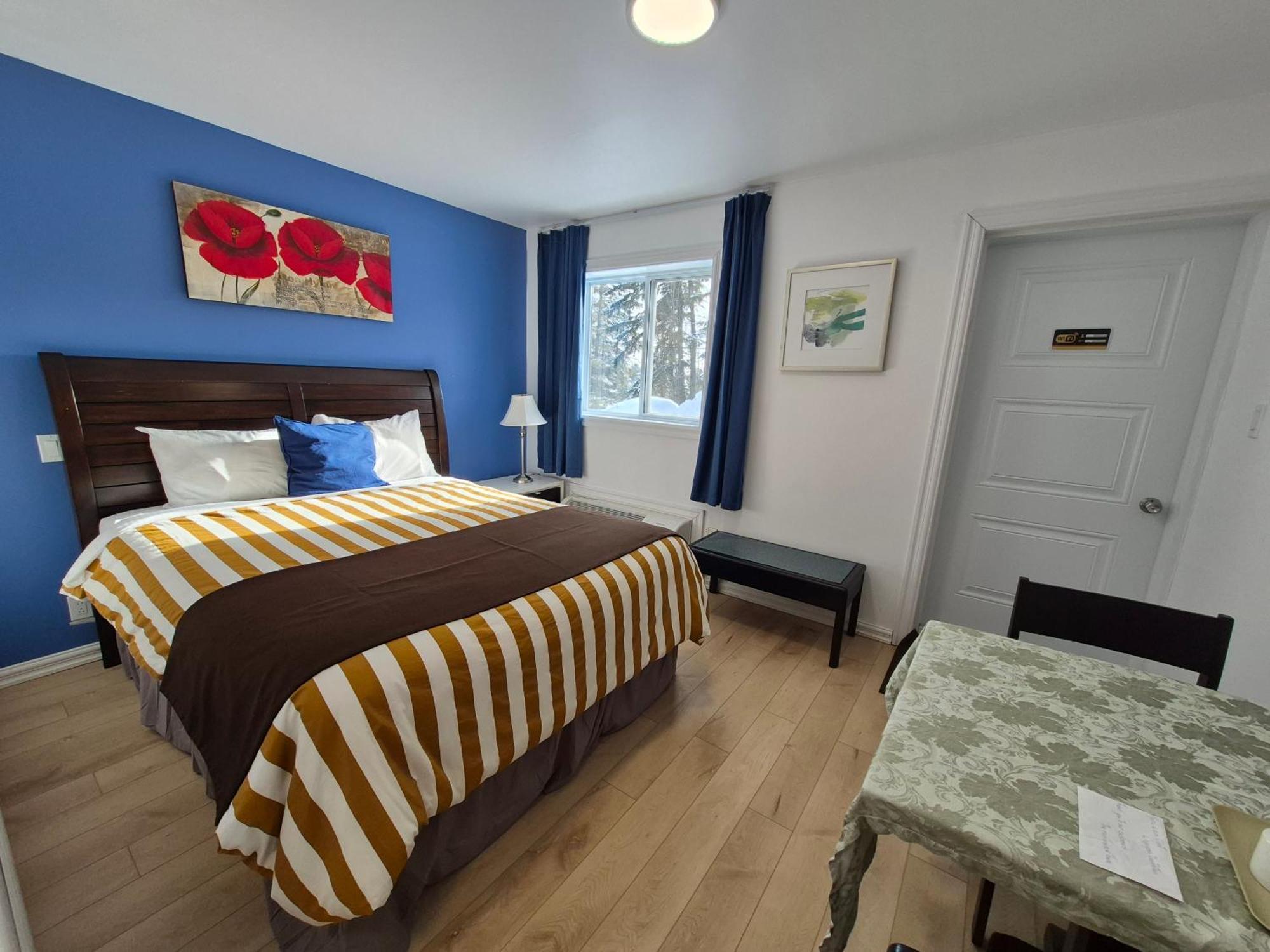 Motel Le Radisson De Val-David Eksteriør bilde